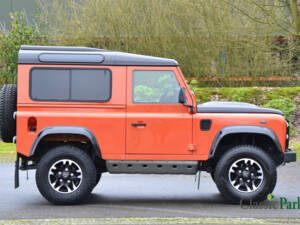 Bild 6/50 von Land Rover Defender 90 Autobiography (2015)