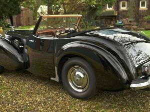 Image 13/50 of Triumph 2000 Roadster (1949)