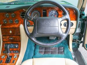 Image 40/50 of Bentley Turbo RT (1997)