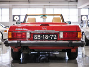 Image 4/30 of Mercedes-Benz 560 SL (1989)