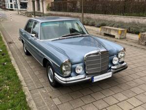 Image 2/10 of Mercedes-Benz 280 SE 3,5 (1972)