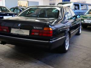 Image 15/47 of BMW 730i (1992)