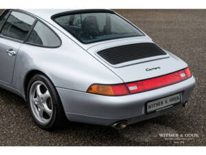 Image 19/29 of Porsche 911 Carrera (1994)