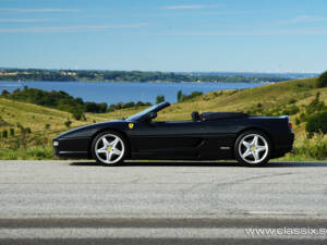 Immagine 5/33 di Ferrari F 355 Spider (1997)