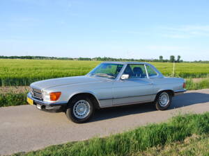 Image 13/87 of Mercedes-Benz 280 SL (1982)