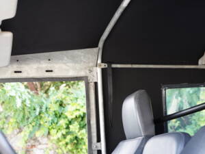 Bild 63/97 von Land Rover Defender 90 Td5 (2000)
