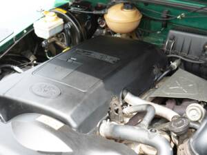 Bild 5/50 von Land Rover Defender 90 Td5 (2006)