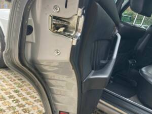 Immagine 18/29 di Mercedes-Benz 300 SE (1990)