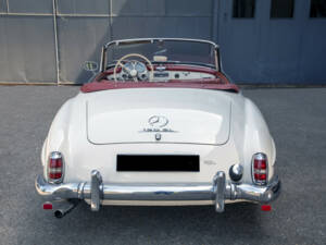 Image 8/19 of Mercedes-Benz 190 SL (1957)