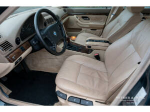 Bild 3/33 von BMW 730i (1995)