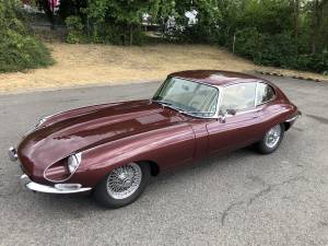 Image 1/48 of Jaguar E-Type (2+2) (1968)