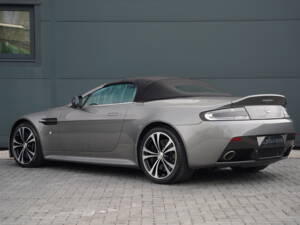 Image 10/50 of Aston Martin V12 Vantage S (2012)