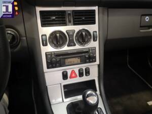 Image 42/72 de Mercedes-Benz SLK 200 Kompressor (2003)