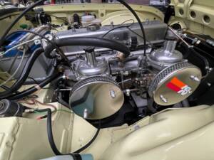 Afbeelding 18/39 van Triumph TR 250 (1967)