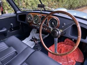 Immagine 7/50 di Aston Martin DB 2 Vantage DHC (1952)