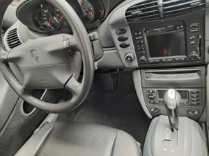 Immagine 31/33 di Porsche 911 Carrera (1996)