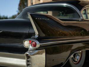 Image 36/50 of Cadillac 60 Special Fleetwood Coupe (1958)