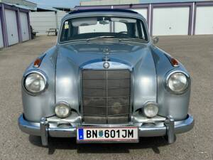 Bild 4/8 von Mercedes-Benz 219 (1956)
