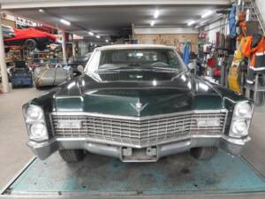 Bild 13/50 von Cadillac DeVille Convertible (1967)