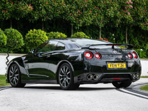 Bild 4/37 von Nissan GT-R Black Edition (2016)