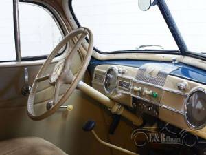 Image 10/19 of Packard Six (1938)