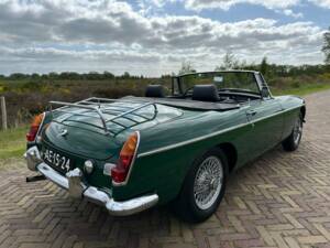 Image 2/7 of MG MGB (1965)