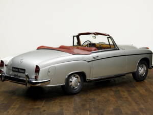 Image 5/25 of Mercedes-Benz 220 S Cabriolet (1959)