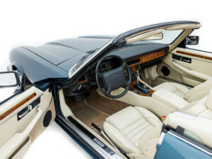 Image 13/36 of Jaguar XJS 6.0 (1994)