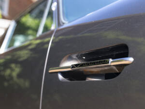 Bild 37/50 von Aston Martin DB 6 Vantage (1970)