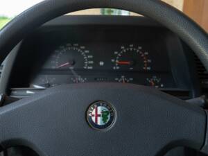 Image 34/50 de Alfa Romeo 164 2.0 (1991)