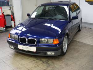 Imagen 8/31 de BMW 318ti Compact (1995)