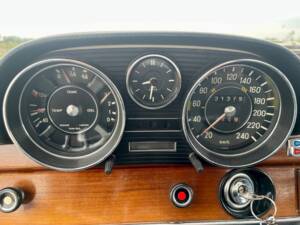 Bild 15/19 von Mercedes-Benz 280 S (1971)