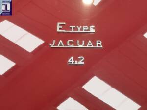 Image 31/77 of Jaguar XK-E (1969)