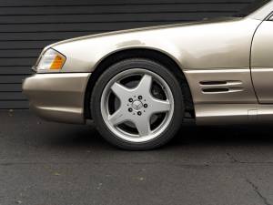 Afbeelding 11/38 van Mercedes-Benz SL 500 (2001)