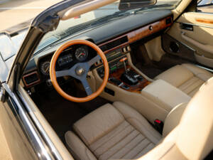 Image 37/37 de Jaguar XJ-S Convertible (1989)