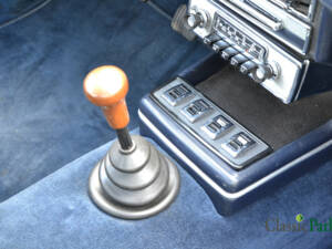 Image 32/50 of BMW 2000 CS (1970)