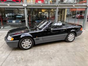 Image 36/53 de Mercedes-Benz 500 SL (1992)