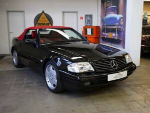 Imagen 7/41 de Mercedes-Benz SL 500 (1997)