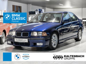 Immagine 1/21 di BMW 328i (1995)