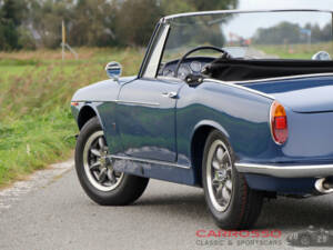 Image 34/44 de Innocenti Spider S (1963)