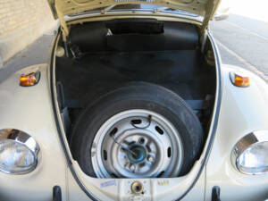 Bild 13/17 von Volkswagen Käfer 1300 (1971)