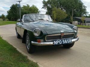 Image 4/21 of MG MGB (1977)