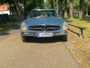 Image 63/83 of Mercedes-Benz 280 SL (1970)