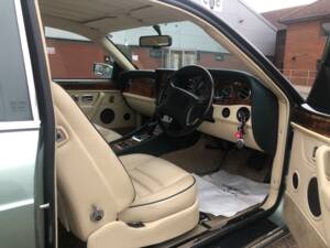 Image 10/22 of Bentley Continental R (1995)