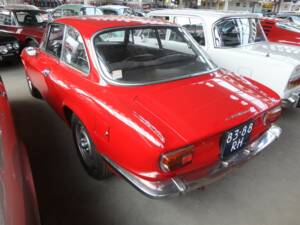 Bild 9/24 von Alfa Romeo Giulia GT 1300 Junior (1971)