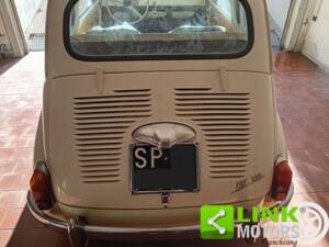 Image 7/10 de FIAT 600 D (1962)