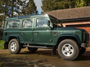 Bild 12/50 von Land Rover Defender 110 (2011)