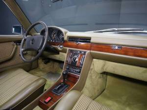 Image 15/30 de Mercedes-Benz 280 SE (1978)