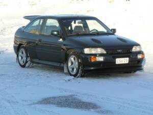 Image 3/38 de Ford Escort RS Cosworth (1992)