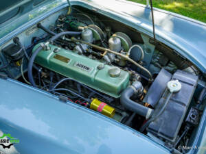 Image 16/51 of Austin-Healey 100&#x2F;6 (BN4) (1958)
